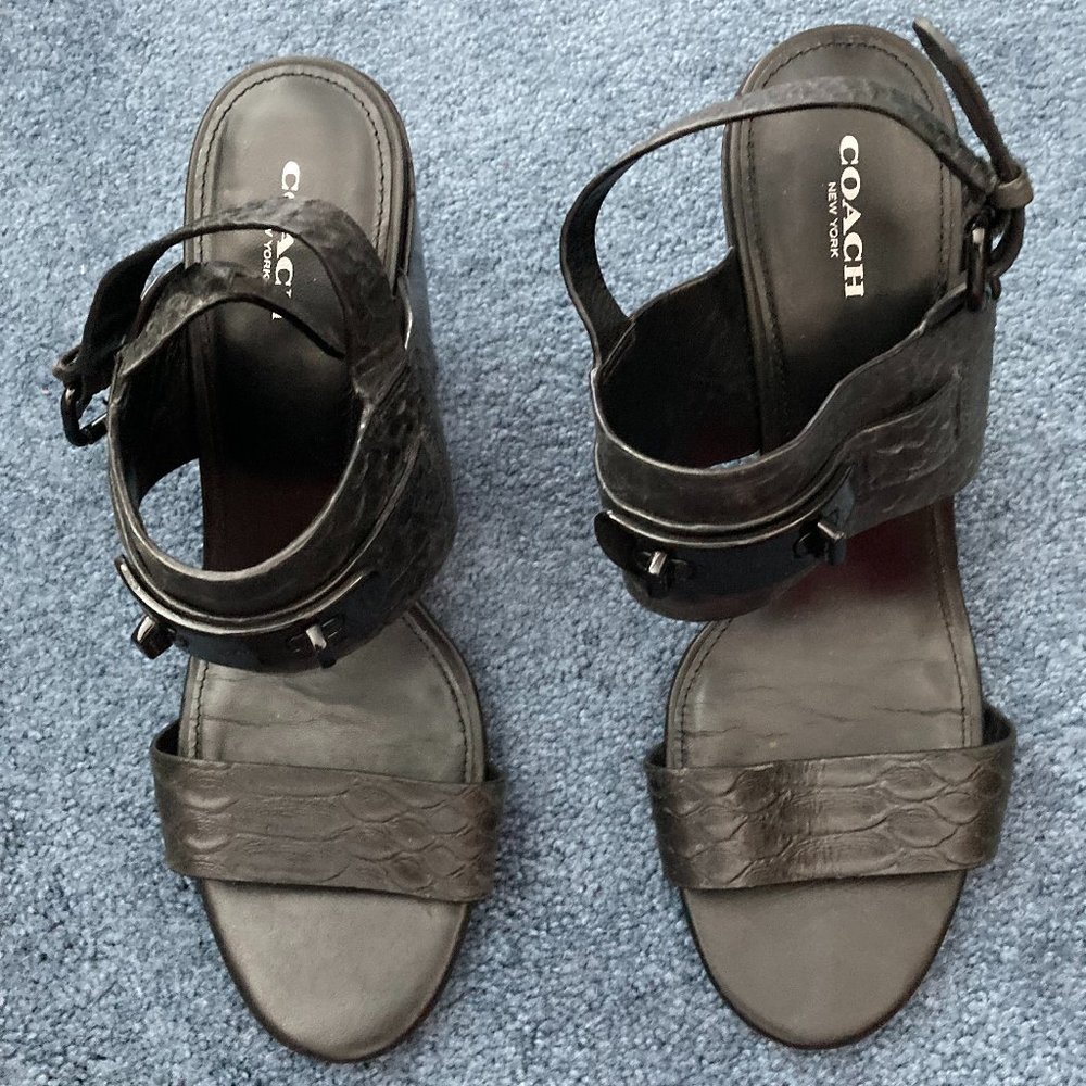Coach Dennis Snake Cut Black leather Heel Sandals Shoes Size 9.5 B EUC! Ret.$225